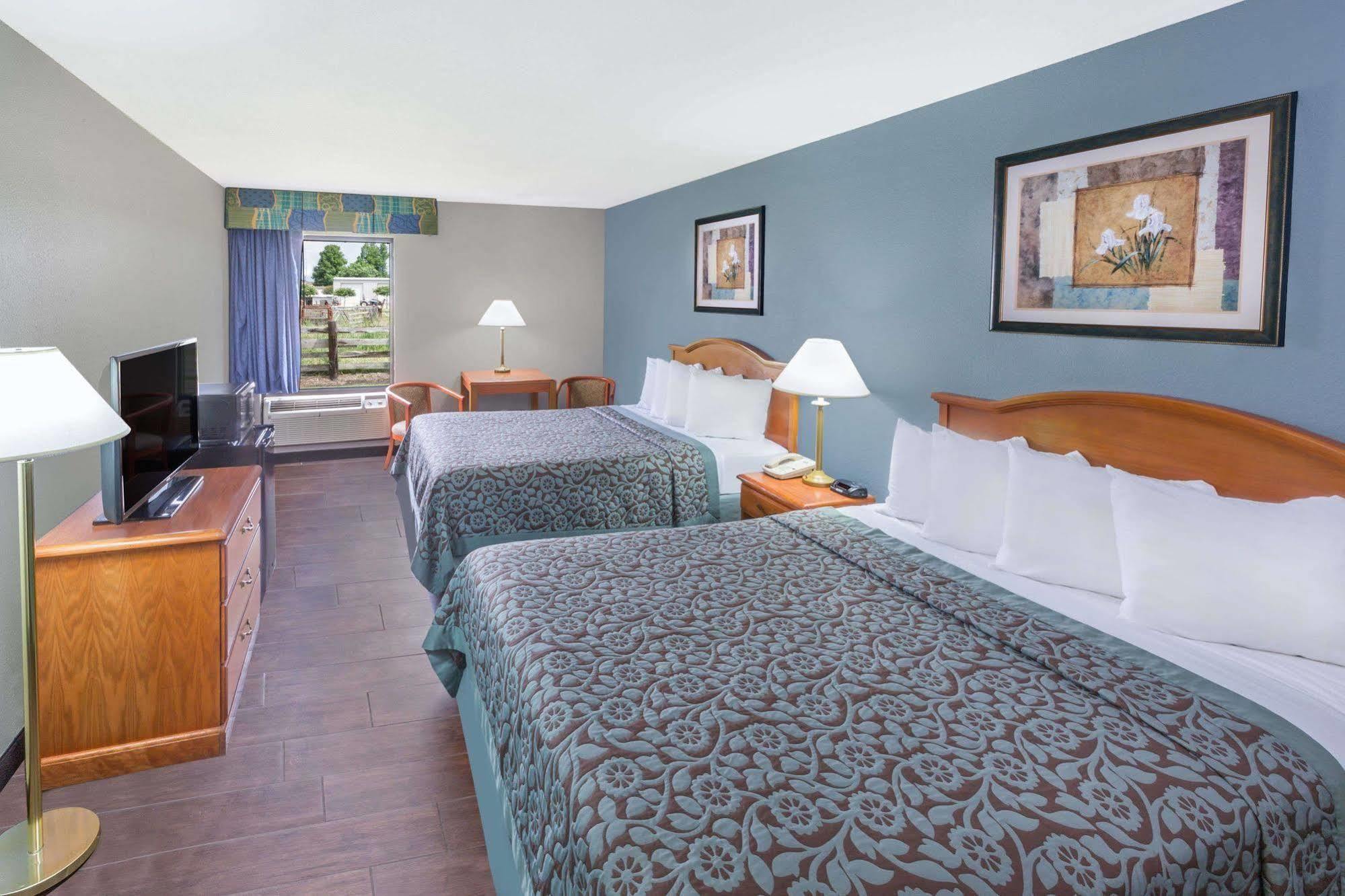 Days Inn By Wyndham Galliano La Dış mekan fotoğraf